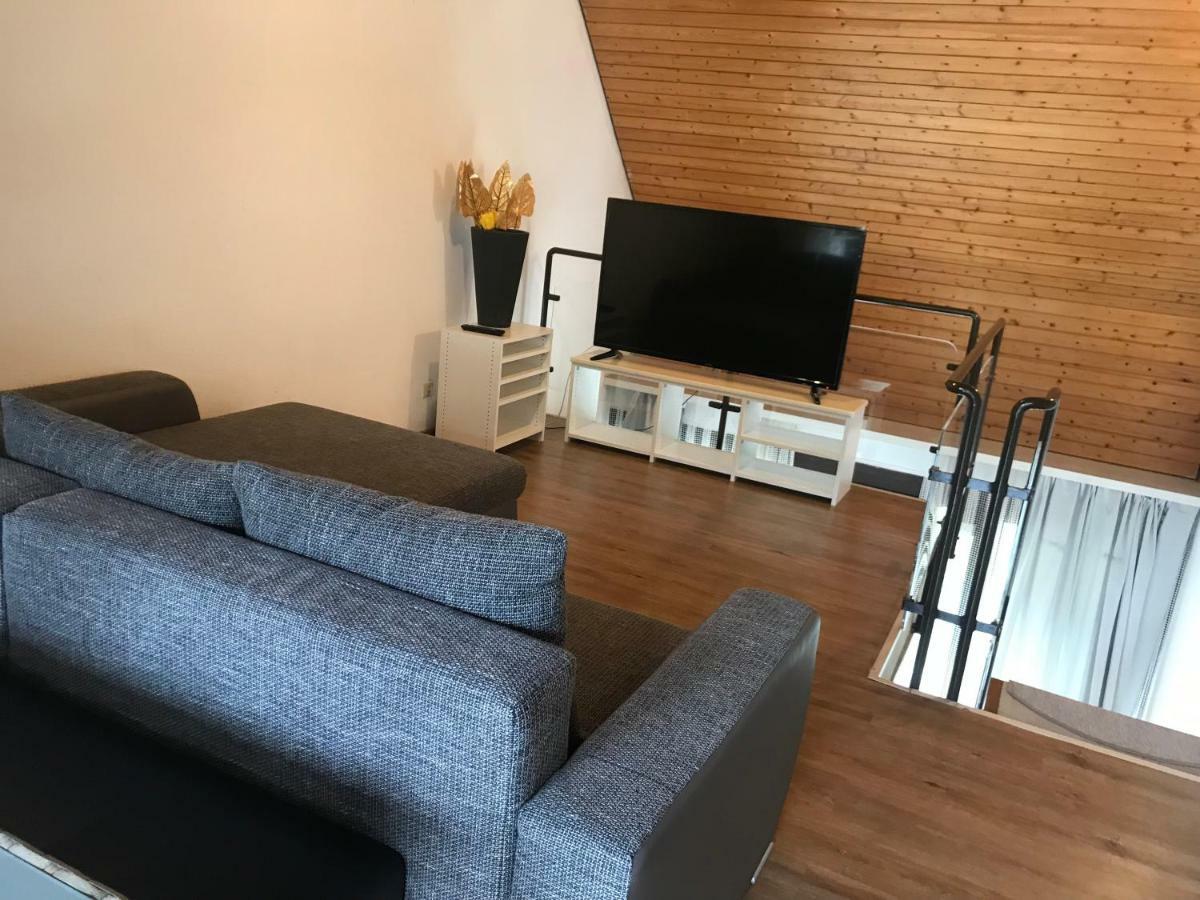 Bames Badurach Metzingen Stuttgart Apartment Bad Urach Exterior foto